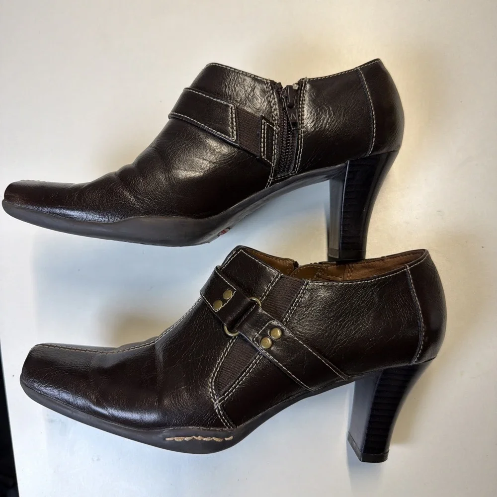 Aerosoles Women‎ Fascination Ankle Booties Brown Square Toe Sz 7.5